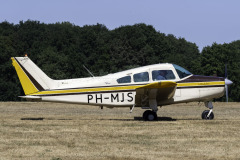 Beech-23-Musketeer-Custom-Sundowner-PH-MJS-2022